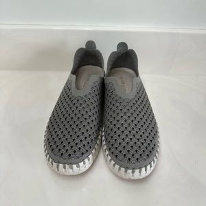 Grey Isle Jacobson Tulip slip on size 37
